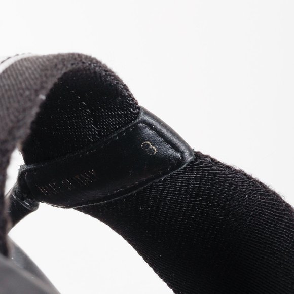 Louis Vuitton Black and White Canvas Flip Flops - Picture 10 of 11